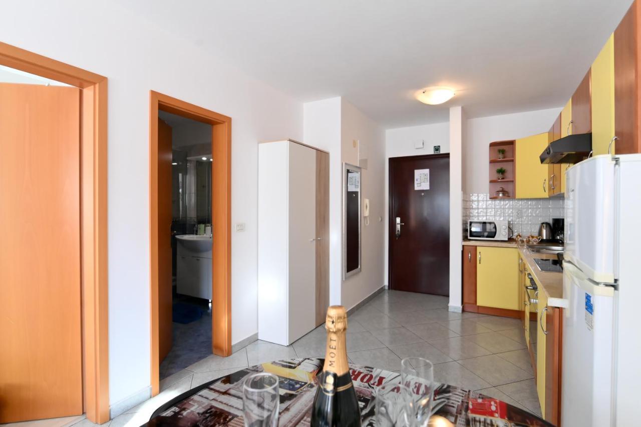 Rossy Apartamento Rijeka Exterior foto