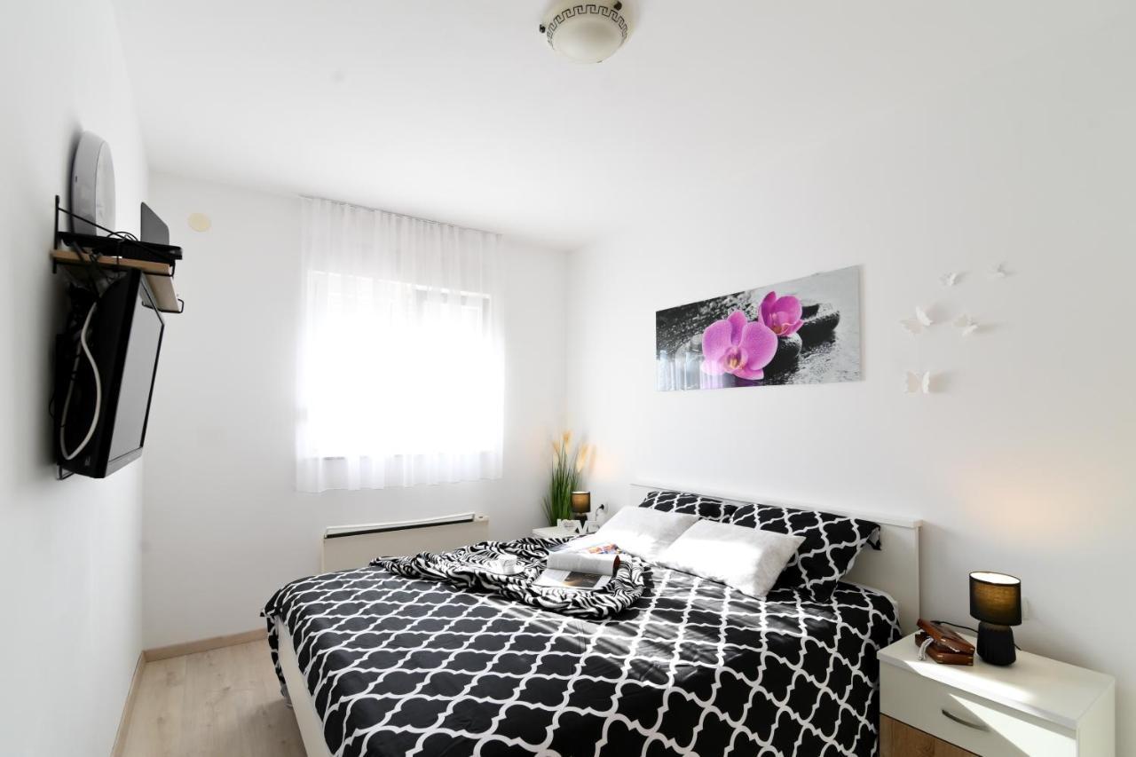 Rossy Apartamento Rijeka Exterior foto